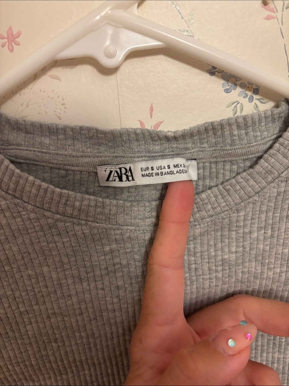 Zara Light Gray Ribbed Cropped Tee - Picture 3 of 3